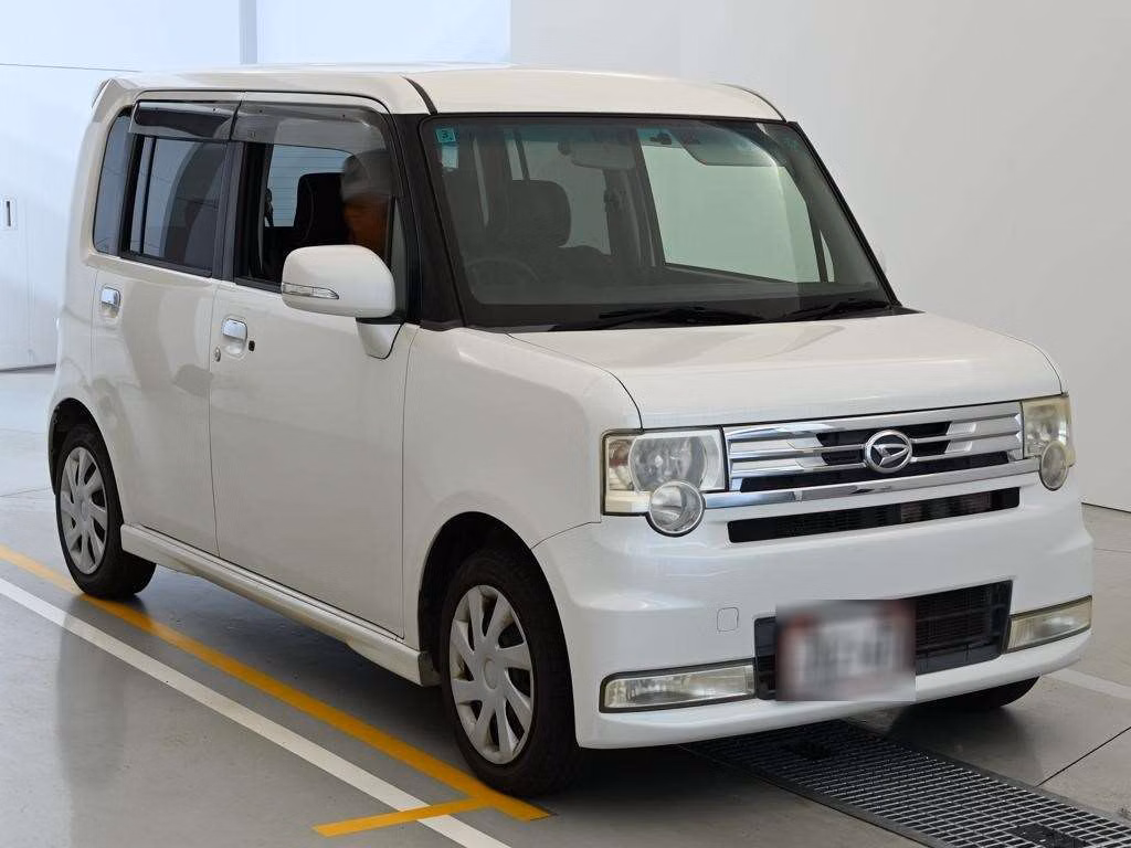 DAIHATSU MOVE CONTE