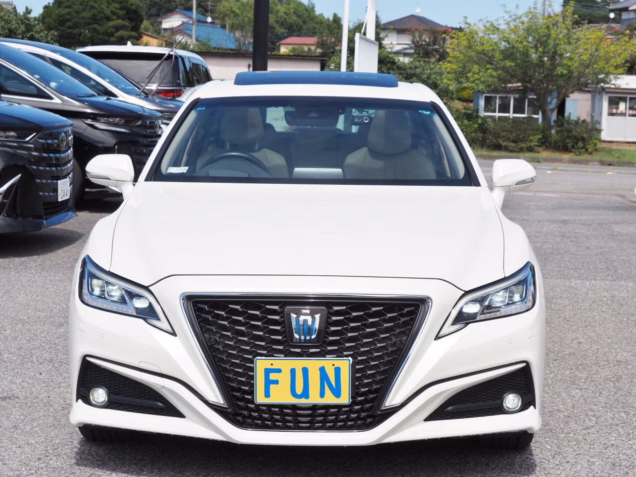 TOYOTA CROWN