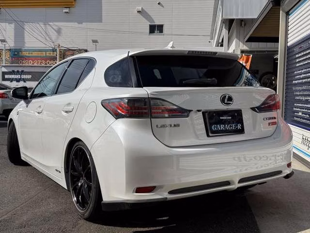 LEXUS CT200H