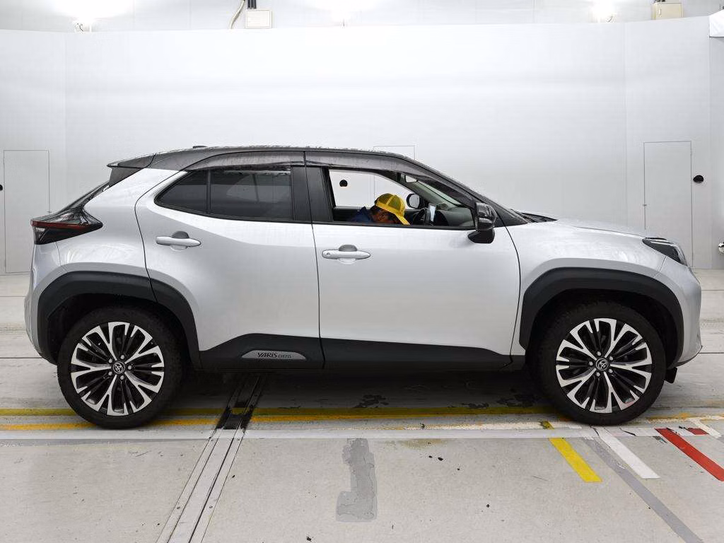 TOYOTA YARIS CROSS