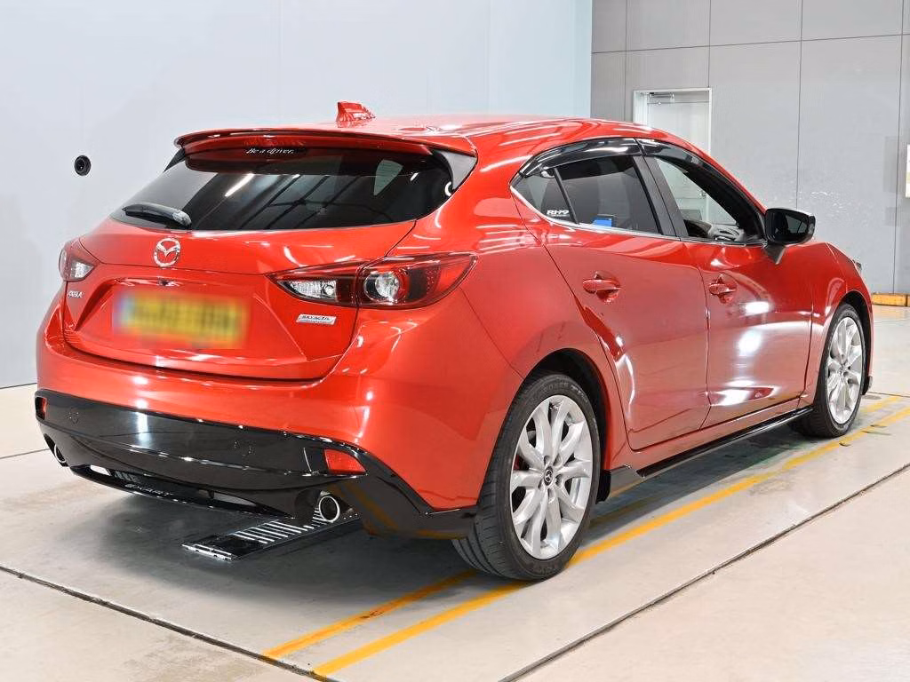 MAZDA AXELA