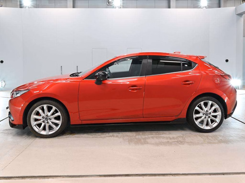 MAZDA AXELA