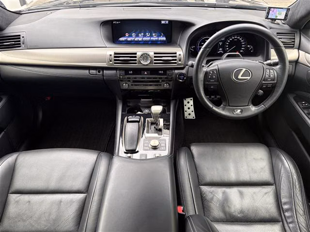 LEXUS LS600H