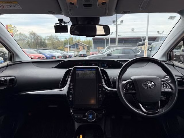 TOYOTA PRIUS PHV