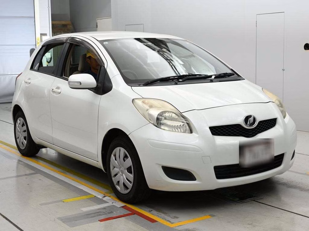 TOYOTA VITZ