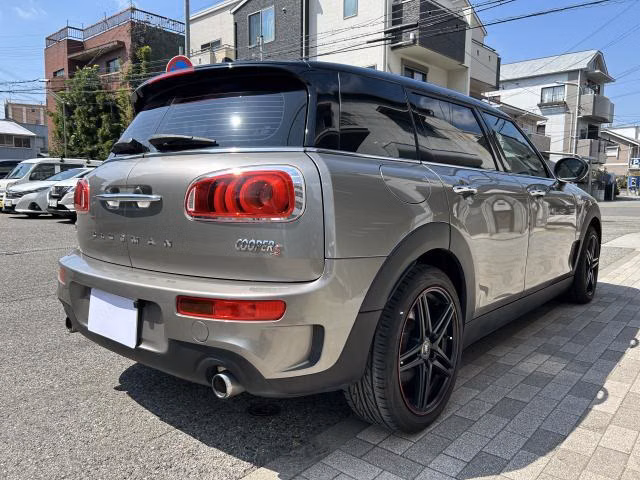 MINI CLUBMAN