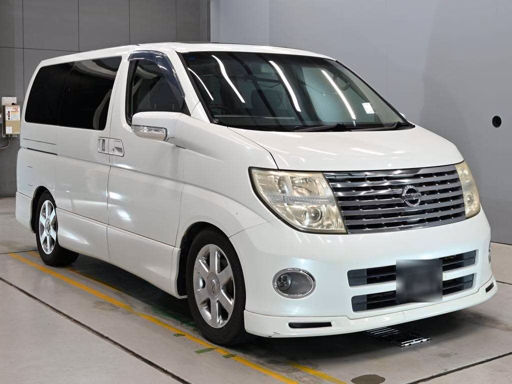 NISSAN ELGRAND