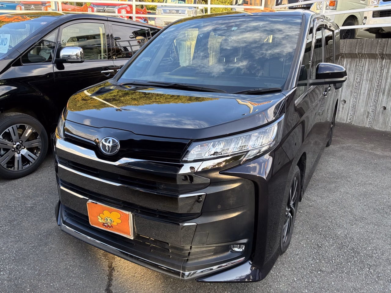 TOYOTA NOAH
