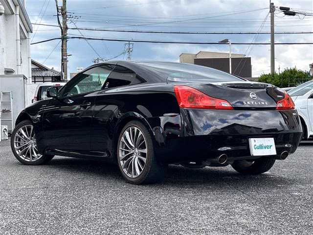 NISSAN SKYLINE