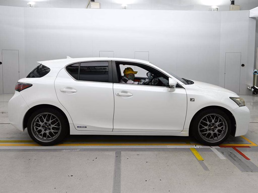 LEXUS CT200H