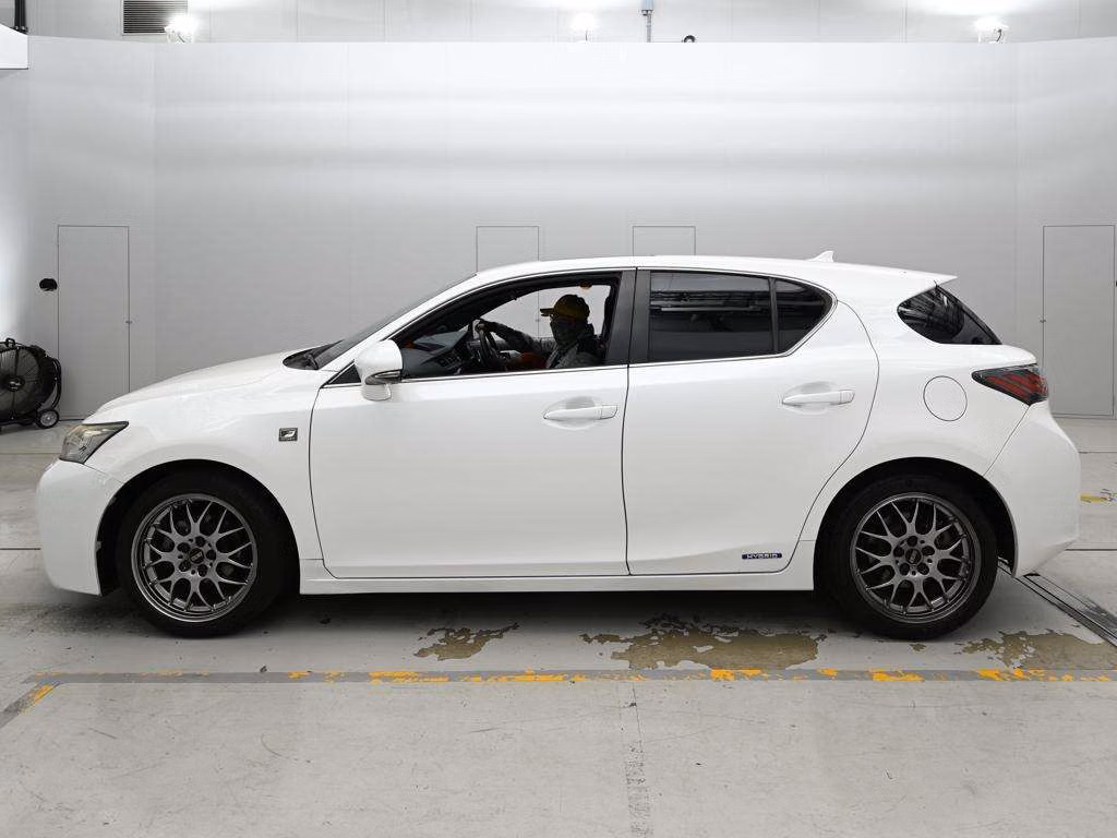 LEXUS CT200H