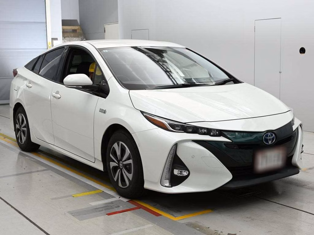 TOYOTA PRIUS PHV