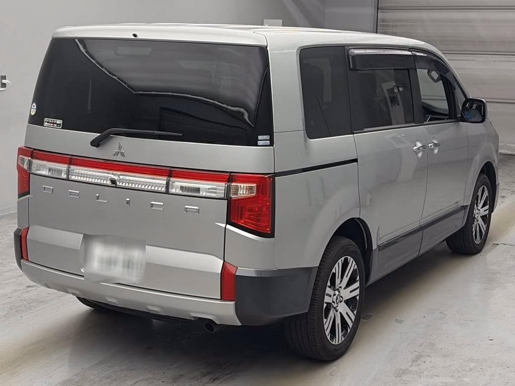 MITSUBISHI DELICA D:5