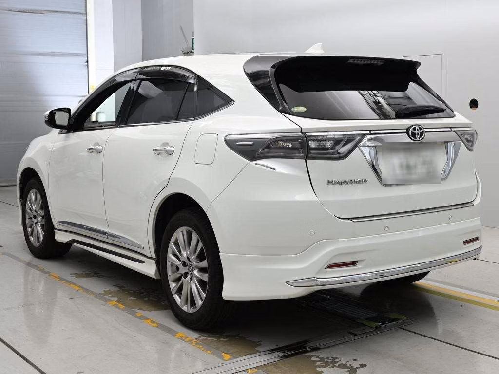 TOYOTA HARRIER