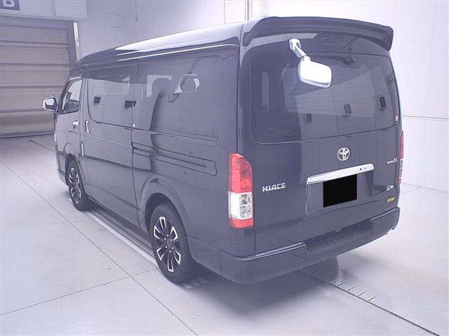 TOYOTA REGIUS ACE