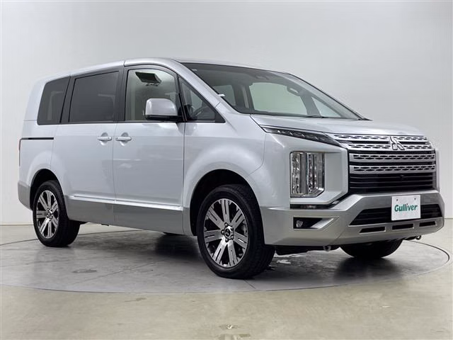 MITSUBISHI DELICA D:5
