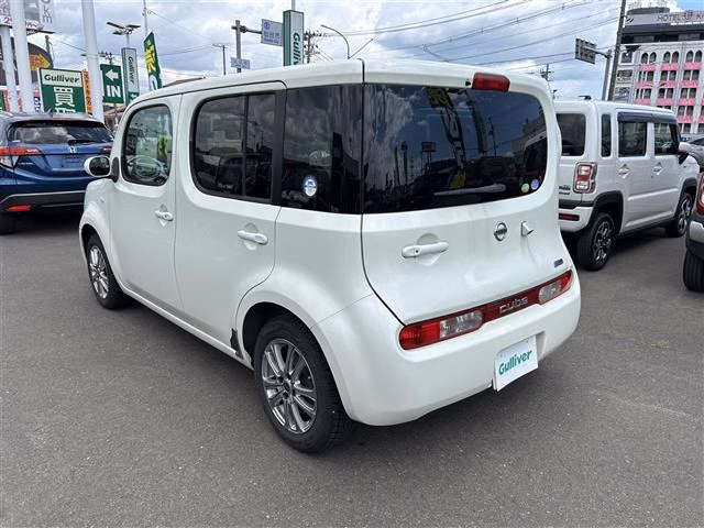 NISSAN CUBE