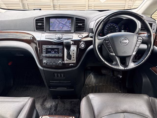 NISSAN ELGRAND
