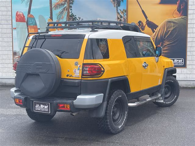 TOYOTA FJ CRUISER
