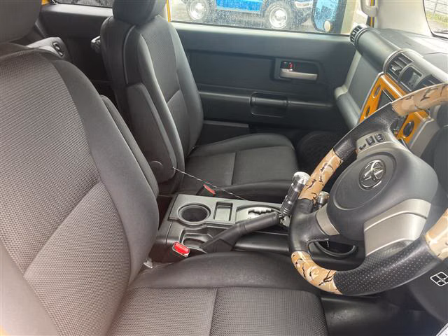 TOYOTA FJ CRUISER