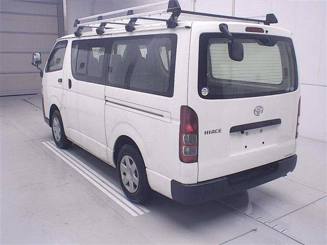 TOYOTA REGIUS ACE