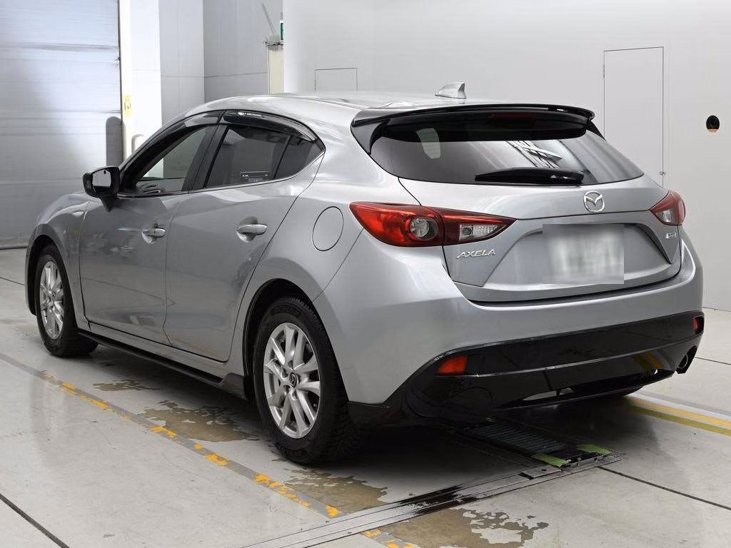 MAZDA AXELA