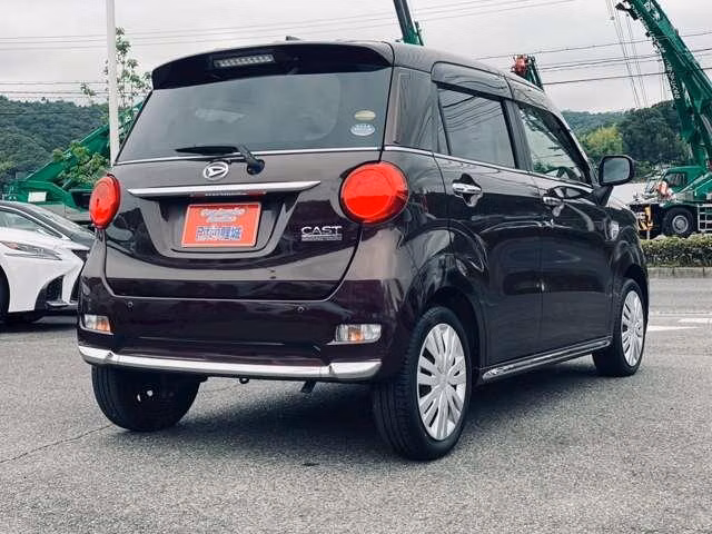 DAIHATSU CAST