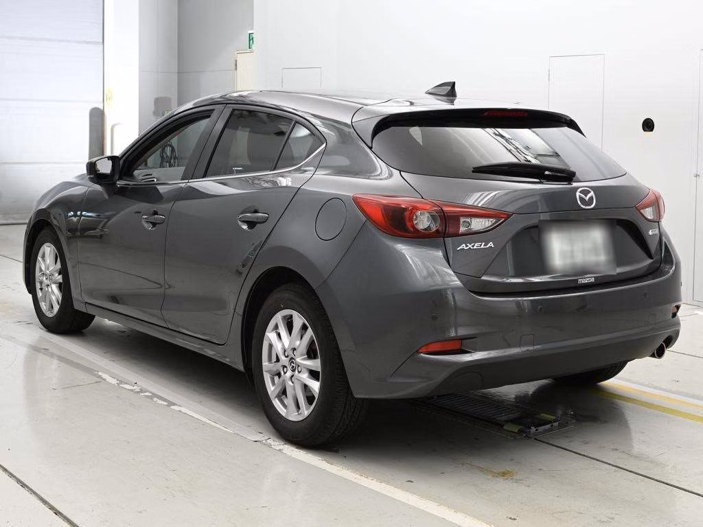 MAZDA AXELA
