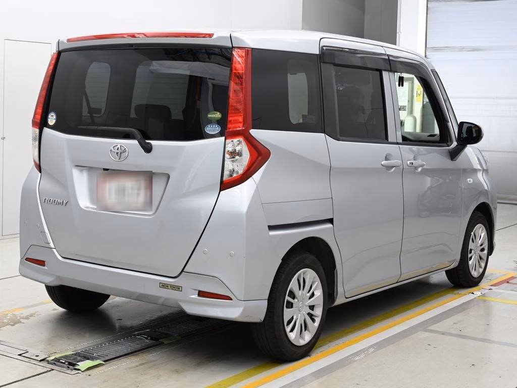 TOYOTA ROOMY