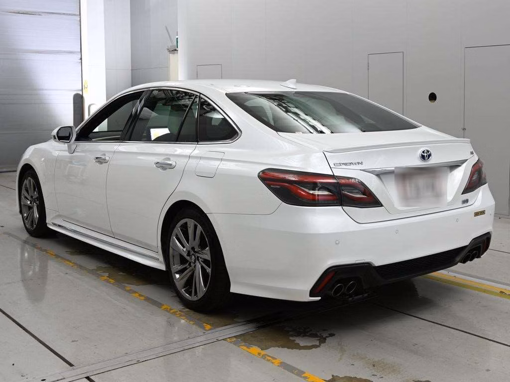 TOYOTA CROWN