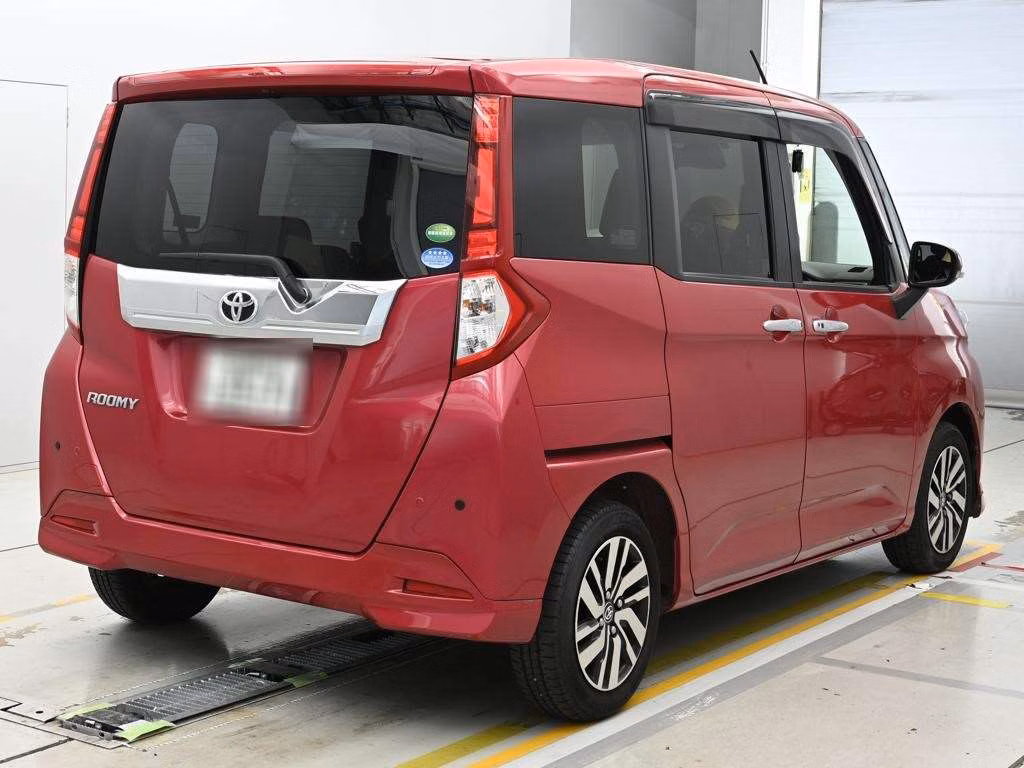 TOYOTA ROOMY