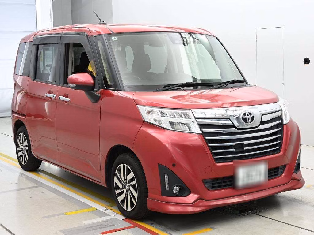 TOYOTA ROOMY