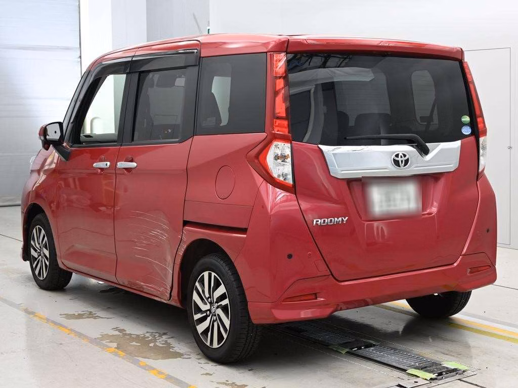 TOYOTA ROOMY