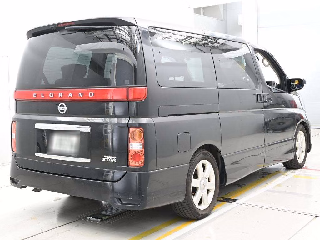 NISSAN ELGRAND