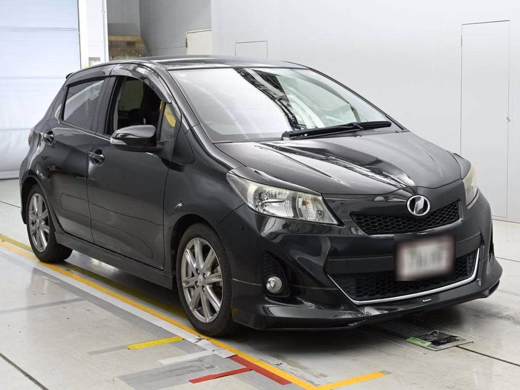 TOYOTA VITZ