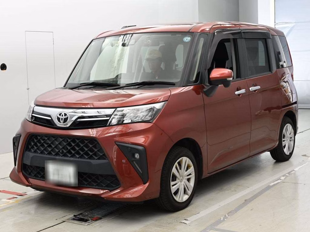 TOYOTA ROOMY