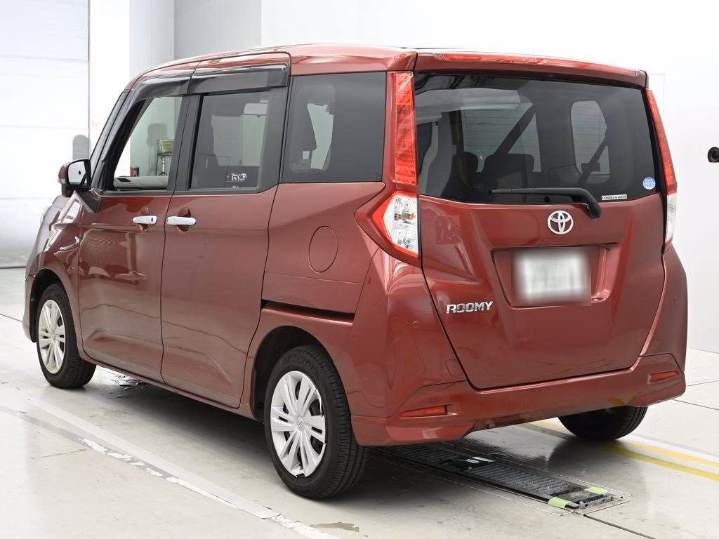 TOYOTA ROOMY