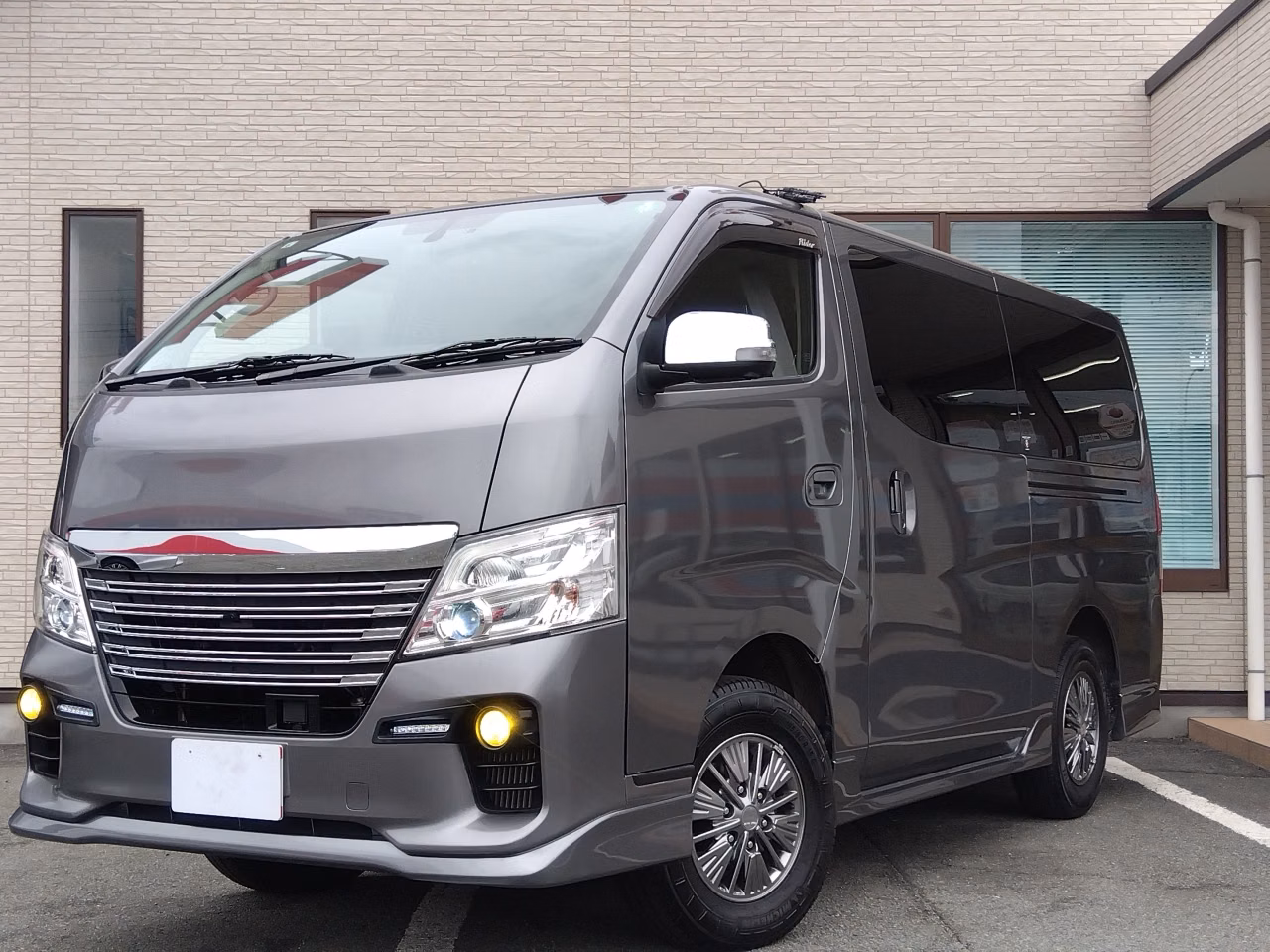 NISSAN NV350 CARAVAN