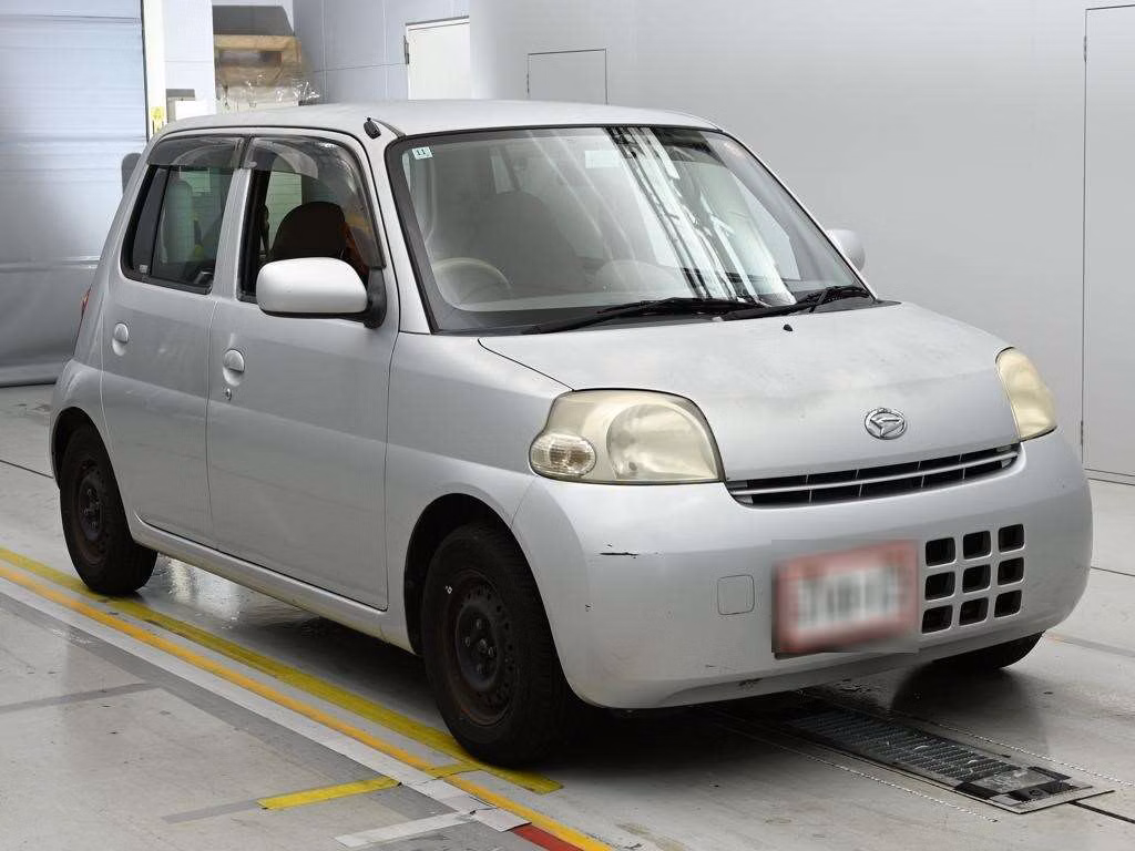 DAIHATSU ESSE