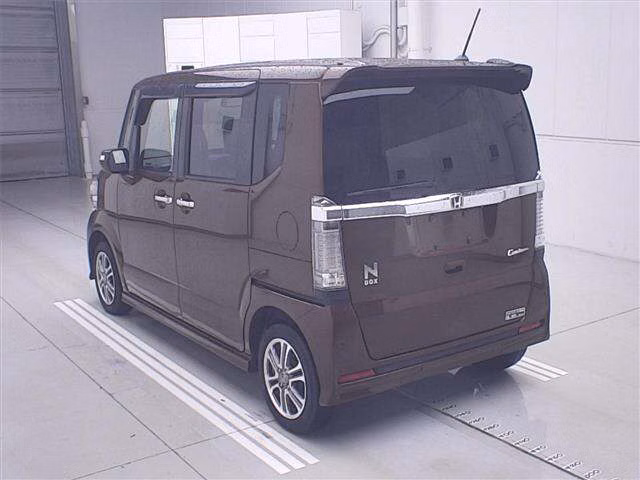 HONDA N-BOX