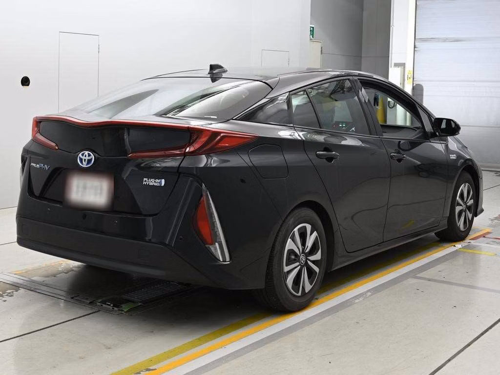TOYOTA PRIUS PHV