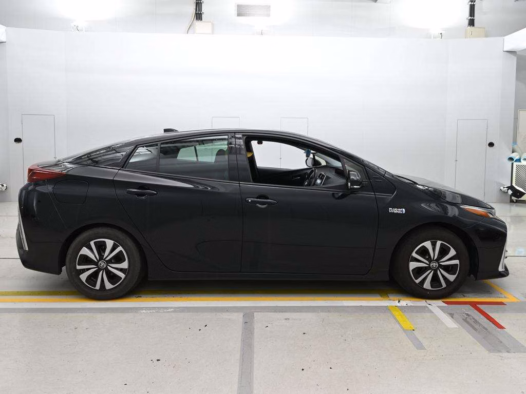 TOYOTA PRIUS PHV