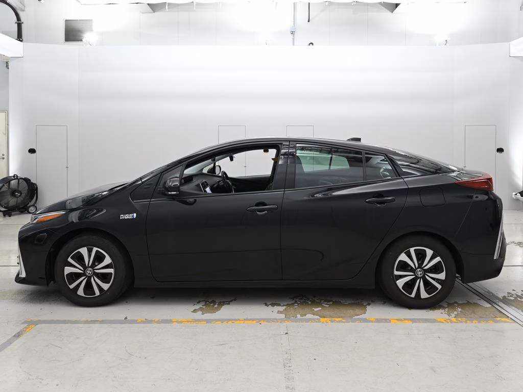 TOYOTA PRIUS PHV