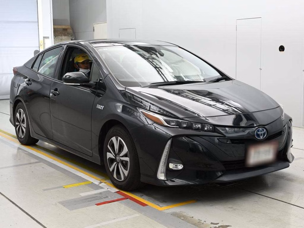 TOYOTA PRIUS PHV