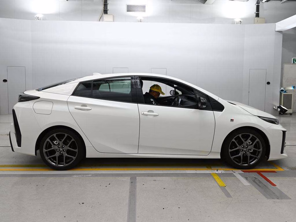 TOYOTA PRIUS PHV