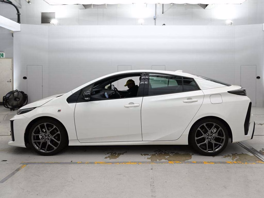 TOYOTA PRIUS PHV