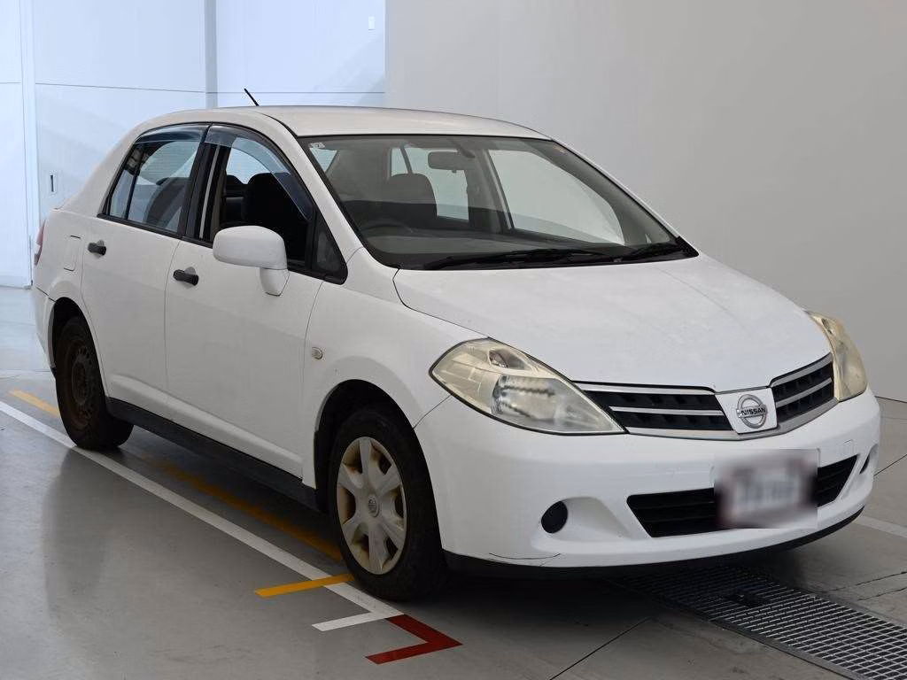 NISSAN TIIDA LATIO