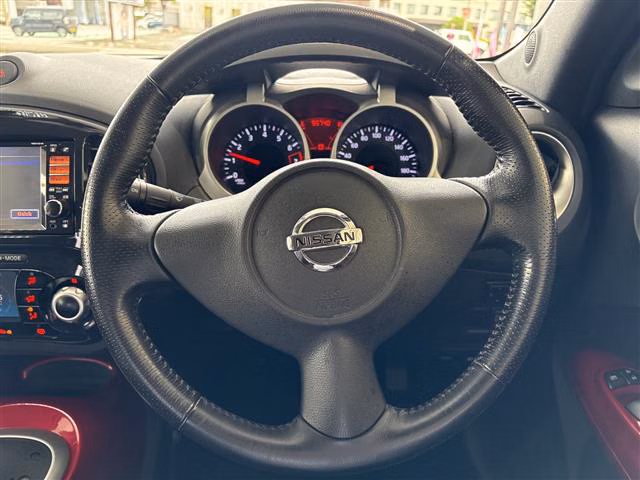 NISSAN JUKE