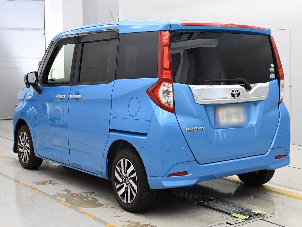 TOYOTA ROOMY