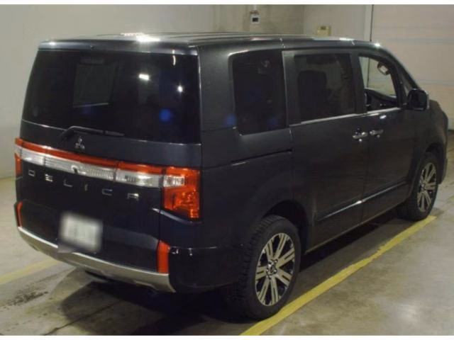 MITSUBISHI DELICA D:5